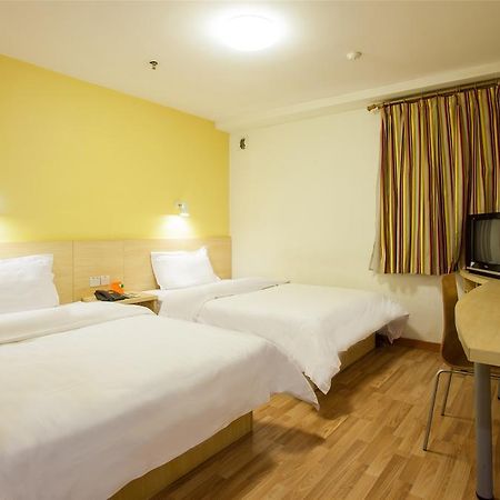 7Days Inn Qingdao Wusi Square Middle Xianggang Road Kültér fotó
