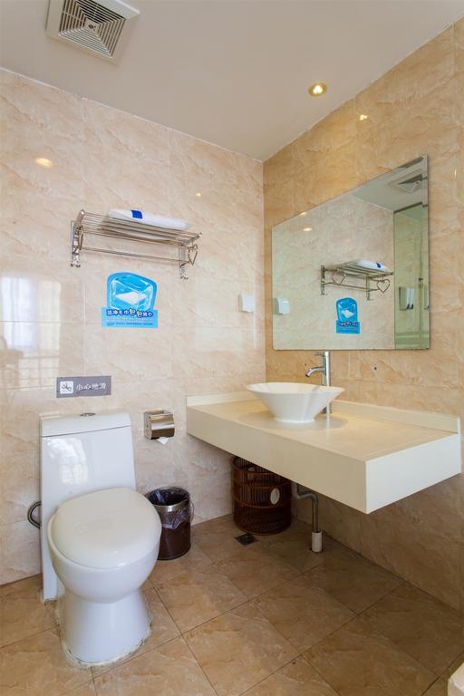 7Days Inn Qingdao Wusi Square Middle Xianggang Road Kültér fotó