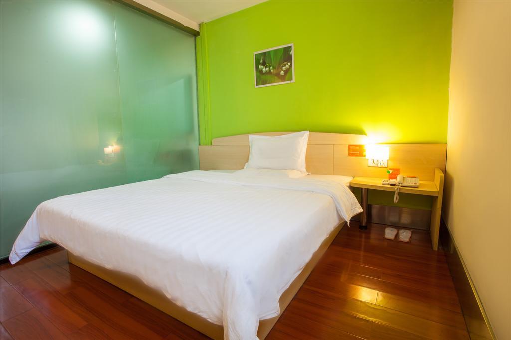 7Days Inn Qingdao Wusi Square Middle Xianggang Road Szoba fotó
