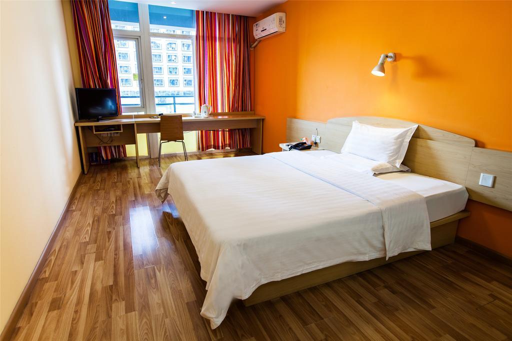 7Days Inn Qingdao Wusi Square Middle Xianggang Road Szoba fotó